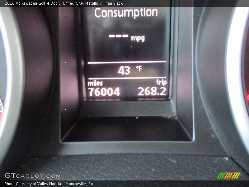 United Gray Metallic / Titan Black 2010 Volkswagen Golf 4 Door