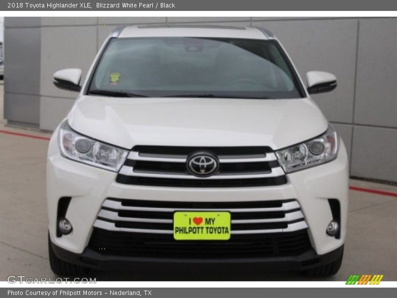 Blizzard White Pearl / Black 2018 Toyota Highlander XLE