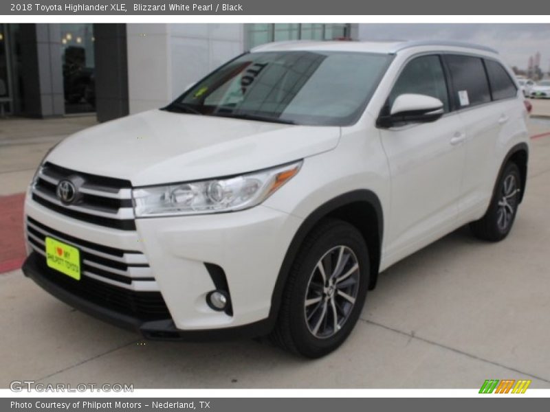 Blizzard White Pearl / Black 2018 Toyota Highlander XLE