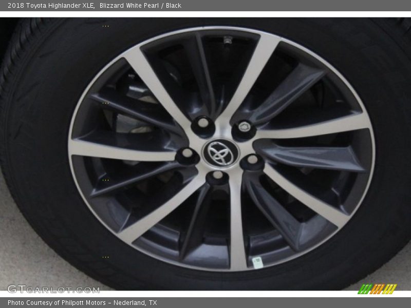 Blizzard White Pearl / Black 2018 Toyota Highlander XLE