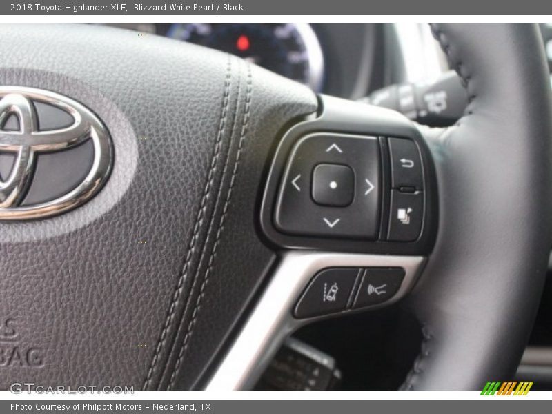 Blizzard White Pearl / Black 2018 Toyota Highlander XLE