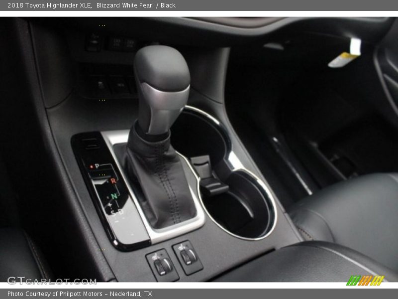 Blizzard White Pearl / Black 2018 Toyota Highlander XLE