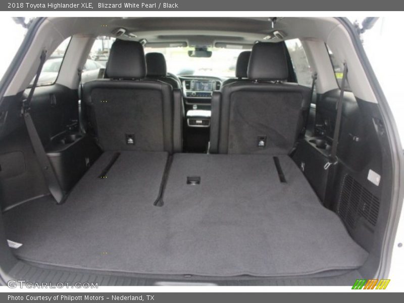 Blizzard White Pearl / Black 2018 Toyota Highlander XLE