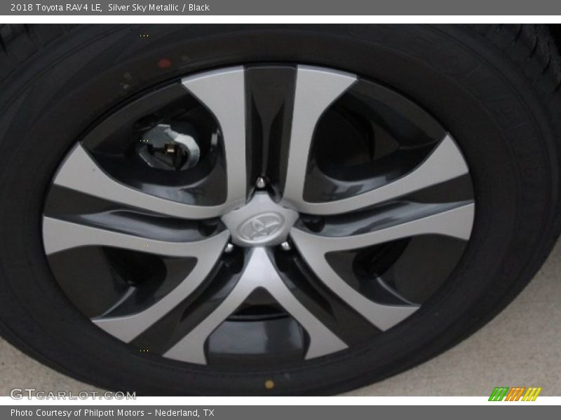 Silver Sky Metallic / Black 2018 Toyota RAV4 LE