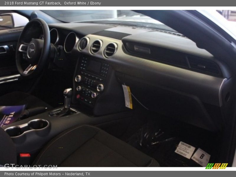 Oxford White / Ebony 2018 Ford Mustang GT Fastback