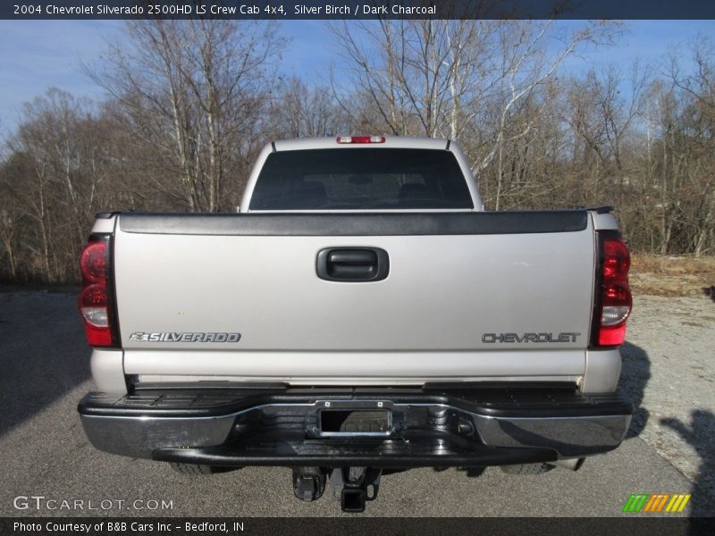 Silver Birch / Dark Charcoal 2004 Chevrolet Silverado 2500HD LS Crew Cab 4x4