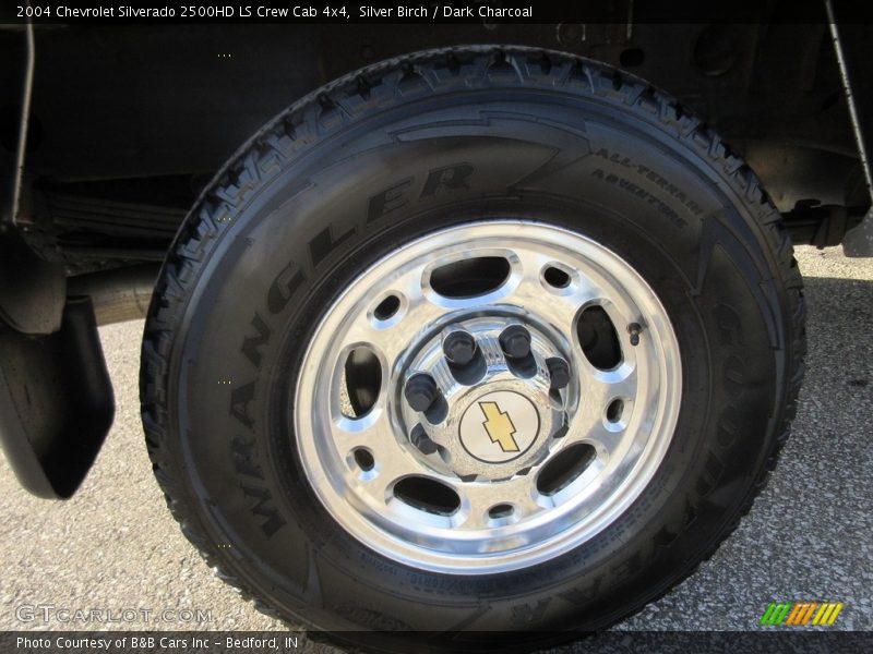 Silver Birch / Dark Charcoal 2004 Chevrolet Silverado 2500HD LS Crew Cab 4x4