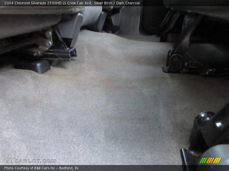 Silver Birch / Dark Charcoal 2004 Chevrolet Silverado 2500HD LS Crew Cab 4x4
