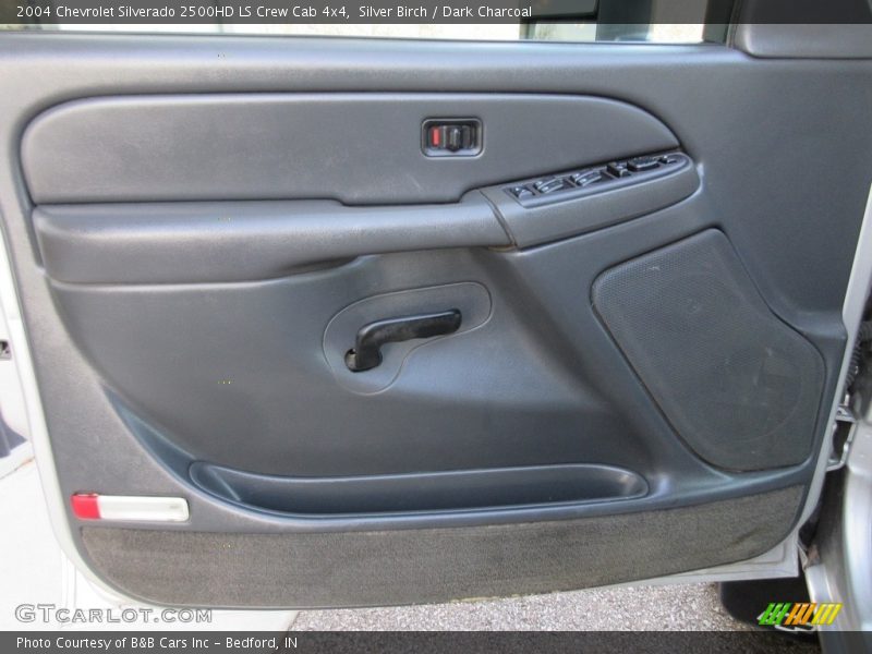 Silver Birch / Dark Charcoal 2004 Chevrolet Silverado 2500HD LS Crew Cab 4x4