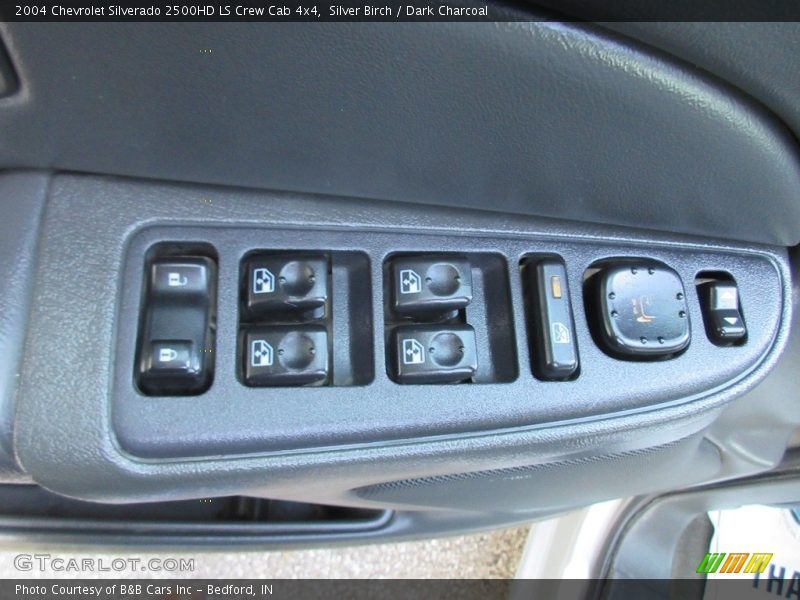 Silver Birch / Dark Charcoal 2004 Chevrolet Silverado 2500HD LS Crew Cab 4x4