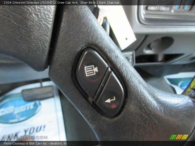 Silver Birch / Dark Charcoal 2004 Chevrolet Silverado 2500HD LS Crew Cab 4x4