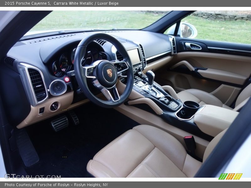 Carrara White Metallic / Luxor Beige 2015 Porsche Cayenne S