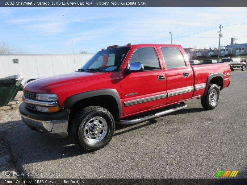 Victory Red / Graphite Gray 2002 Chevrolet Silverado 1500 LS Crew Cab 4x4