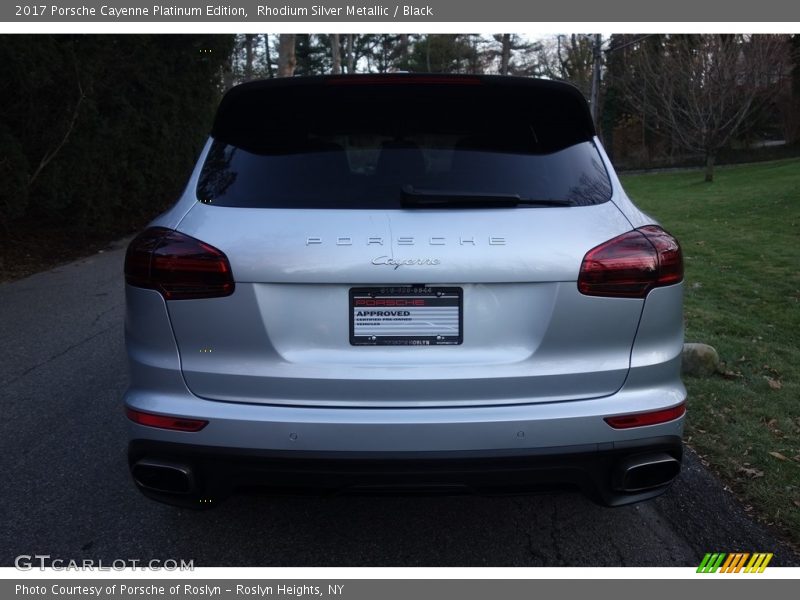 Rhodium Silver Metallic / Black 2017 Porsche Cayenne Platinum Edition