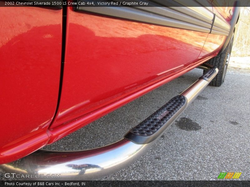 Victory Red / Graphite Gray 2002 Chevrolet Silverado 1500 LS Crew Cab 4x4