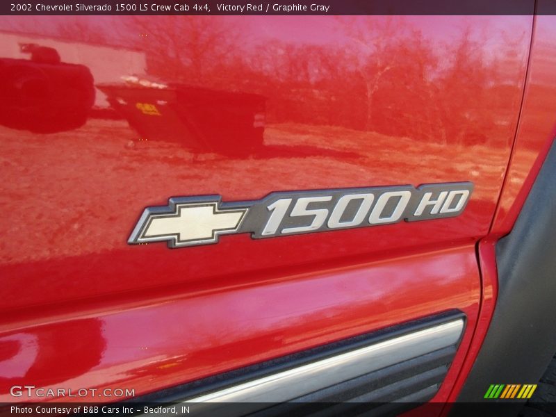 Victory Red / Graphite Gray 2002 Chevrolet Silverado 1500 LS Crew Cab 4x4