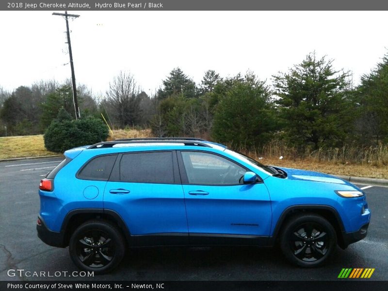 Hydro Blue Pearl / Black 2018 Jeep Cherokee Altitude