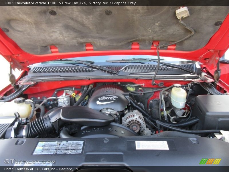 Victory Red / Graphite Gray 2002 Chevrolet Silverado 1500 LS Crew Cab 4x4