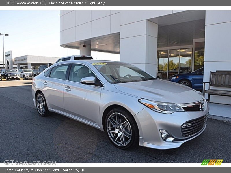 Classic Silver Metallic / Light Gray 2014 Toyota Avalon XLE