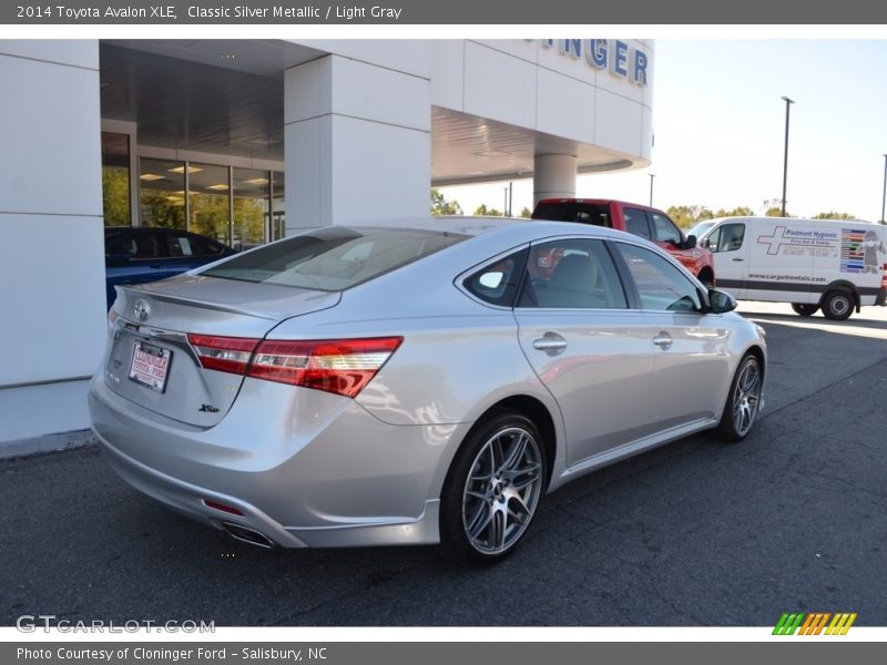 Classic Silver Metallic / Light Gray 2014 Toyota Avalon XLE