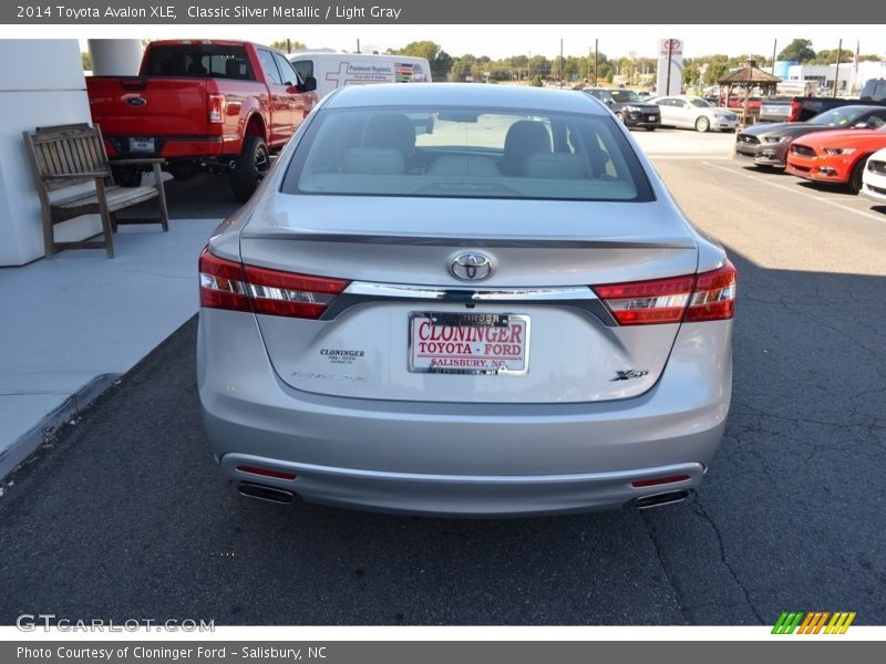 Classic Silver Metallic / Light Gray 2014 Toyota Avalon XLE