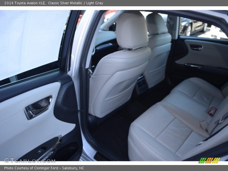 Classic Silver Metallic / Light Gray 2014 Toyota Avalon XLE