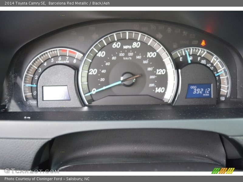 Barcelona Red Metallic / Black/Ash 2014 Toyota Camry SE