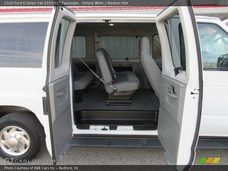 Oxford White / Medium Flint 2010 Ford E Series Van E350 XLT Passenger