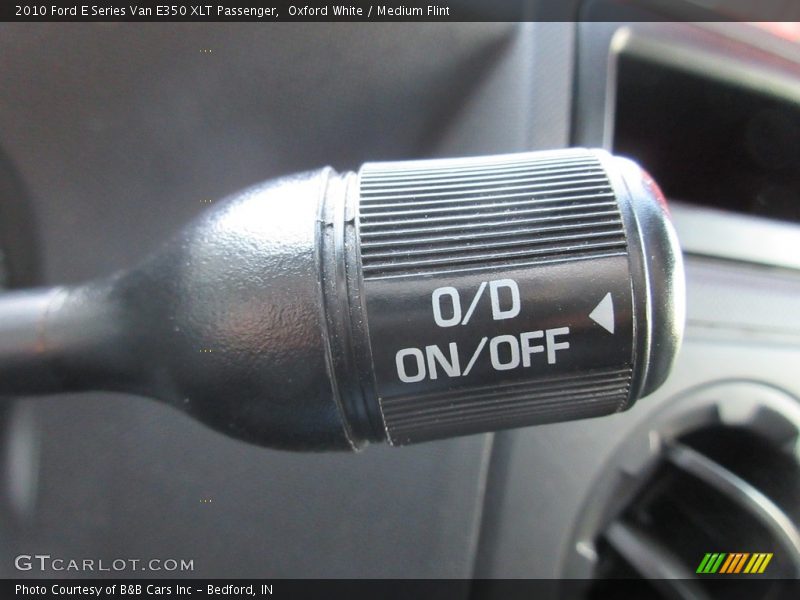 Oxford White / Medium Flint 2010 Ford E Series Van E350 XLT Passenger