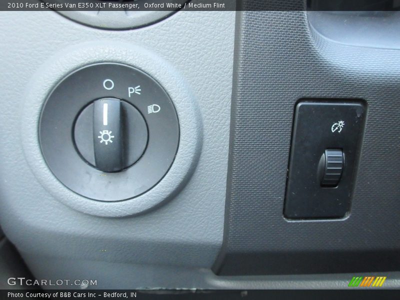 Oxford White / Medium Flint 2010 Ford E Series Van E350 XLT Passenger