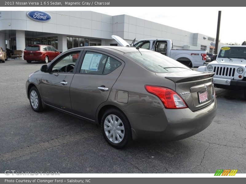 Magnetic Gray / Charcoal 2013 Nissan Versa 1.6 S Sedan