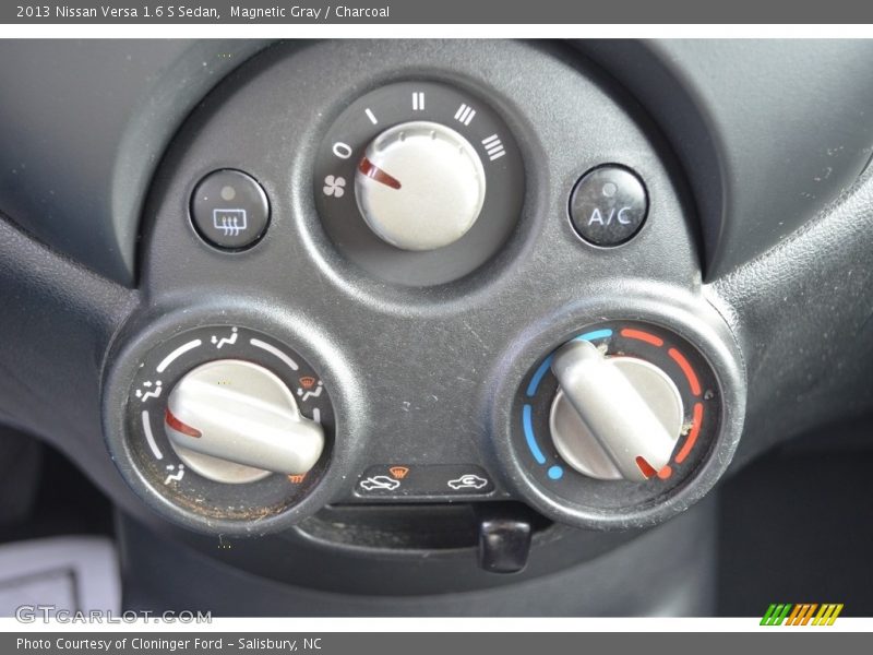 Magnetic Gray / Charcoal 2013 Nissan Versa 1.6 S Sedan