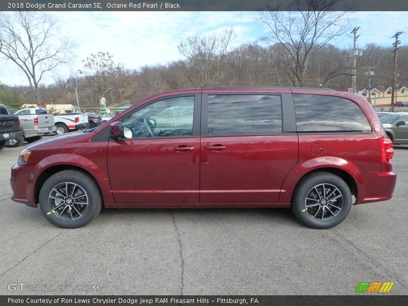 Octane Red Pearl / Black 2018 Dodge Grand Caravan SE