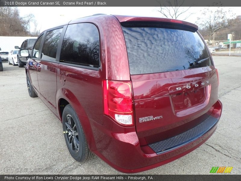 Octane Red Pearl / Black 2018 Dodge Grand Caravan SE