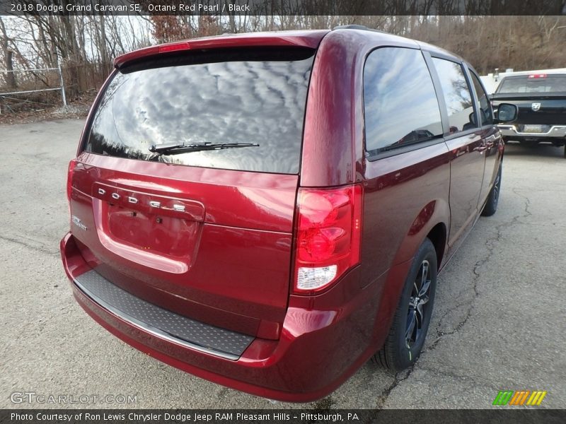 Octane Red Pearl / Black 2018 Dodge Grand Caravan SE