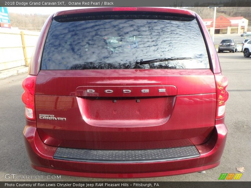 Octane Red Pearl / Black 2018 Dodge Grand Caravan SXT