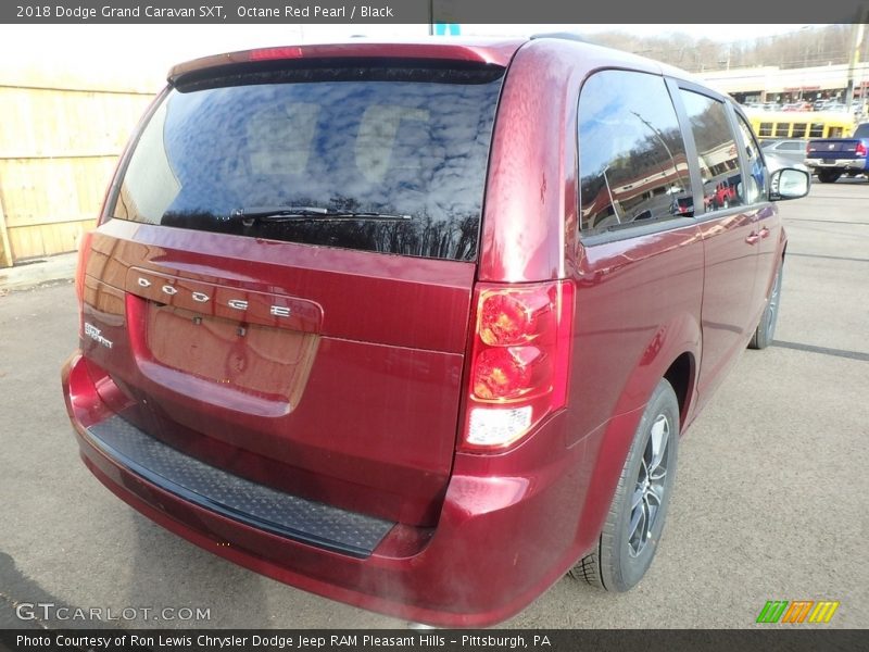 Octane Red Pearl / Black 2018 Dodge Grand Caravan SXT