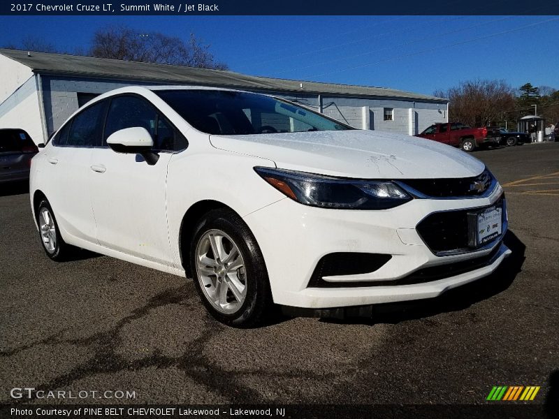 Summit White / Jet Black 2017 Chevrolet Cruze LT