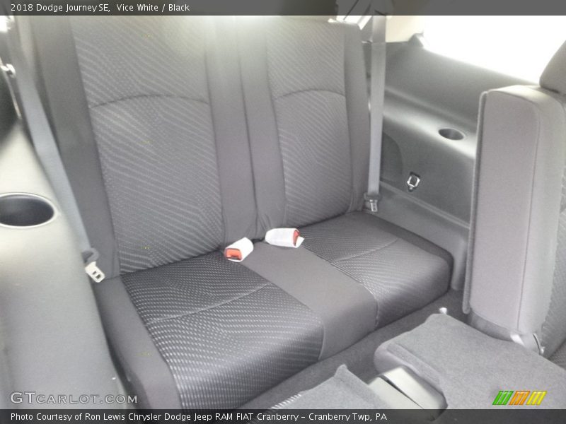 Vice White / Black 2018 Dodge Journey SE
