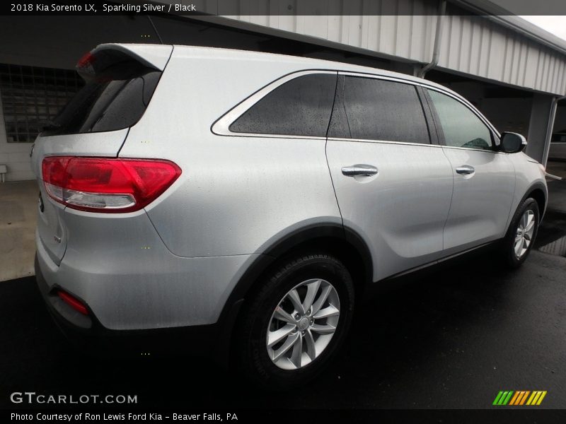 Sparkling Silver / Black 2018 Kia Sorento LX