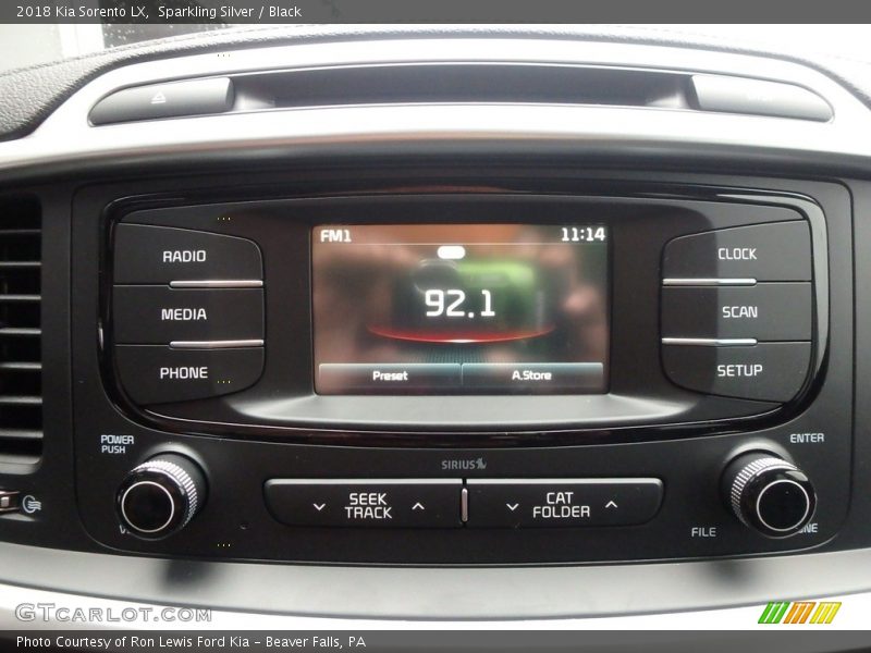 Sparkling Silver / Black 2018 Kia Sorento LX