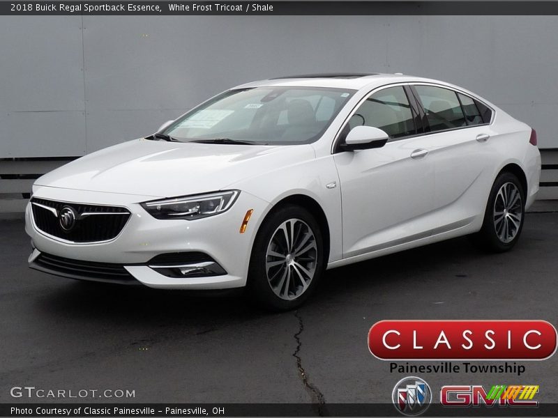 White Frost Tricoat / Shale 2018 Buick Regal Sportback Essence