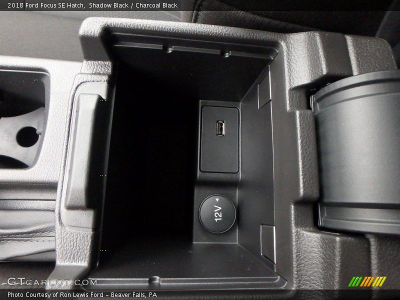 Shadow Black / Charcoal Black 2018 Ford Focus SE Hatch