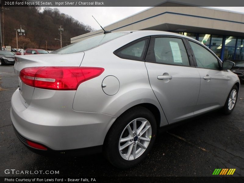 Ingot Silver / Charcoal Black 2018 Ford Focus SE Sedan