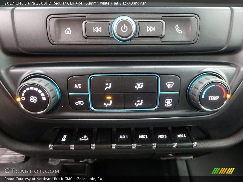 Controls of 2017 Sierra 2500HD Regular Cab 4x4