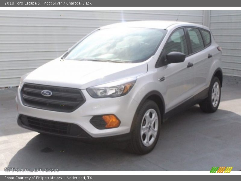 Ingot Silver / Charcoal Black 2018 Ford Escape S