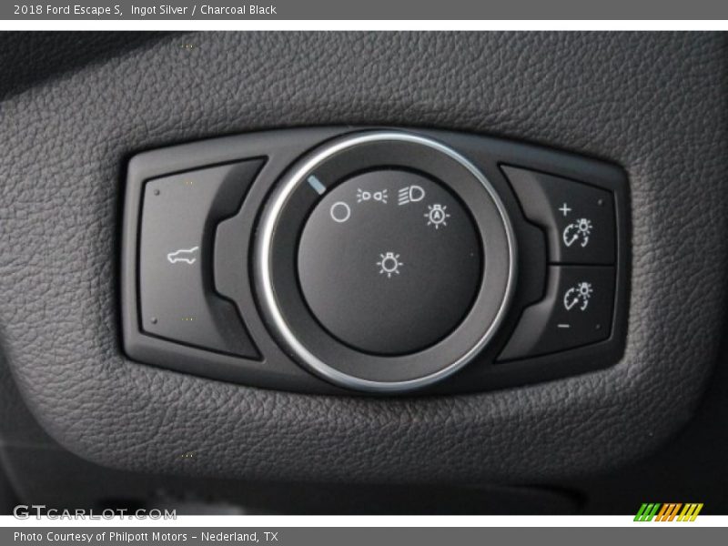 Ingot Silver / Charcoal Black 2018 Ford Escape S