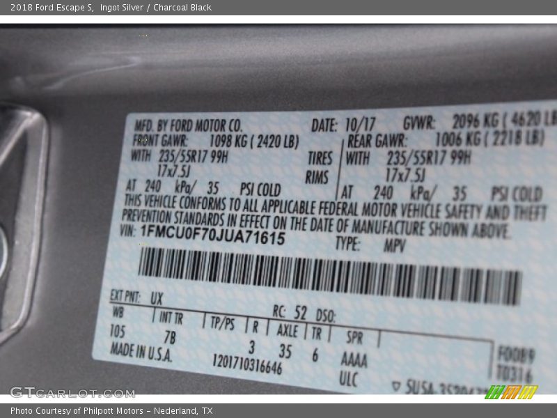 Ingot Silver / Charcoal Black 2018 Ford Escape S