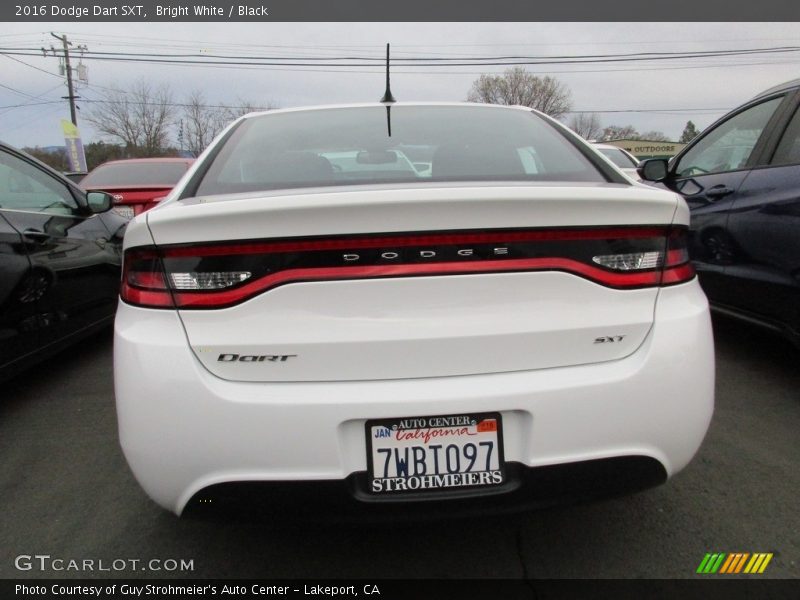 Bright White / Black 2016 Dodge Dart SXT