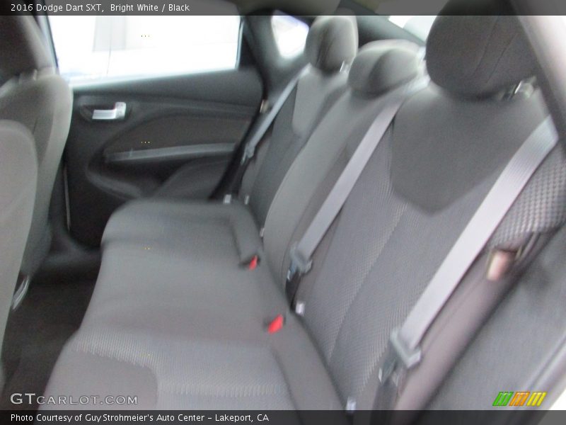 Bright White / Black 2016 Dodge Dart SXT